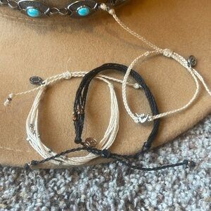 Pura Vida bracelet set new without tags